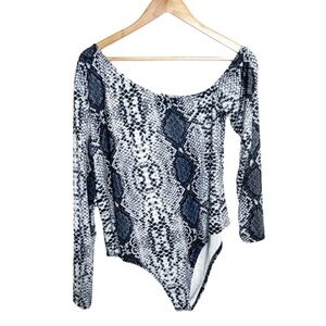 Boohoo Snakeskin One Shoulder Long Sleeve Black White Grey Edgy Formal Blouse